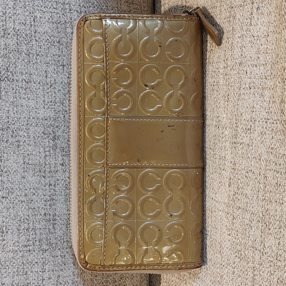 Coach Gold Patent Leather Wallet•Used•Color Transfer•Zippy Wallet - Picture 2 of 9